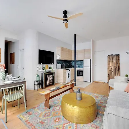 Spacious - 4br 10p - Center Apartment